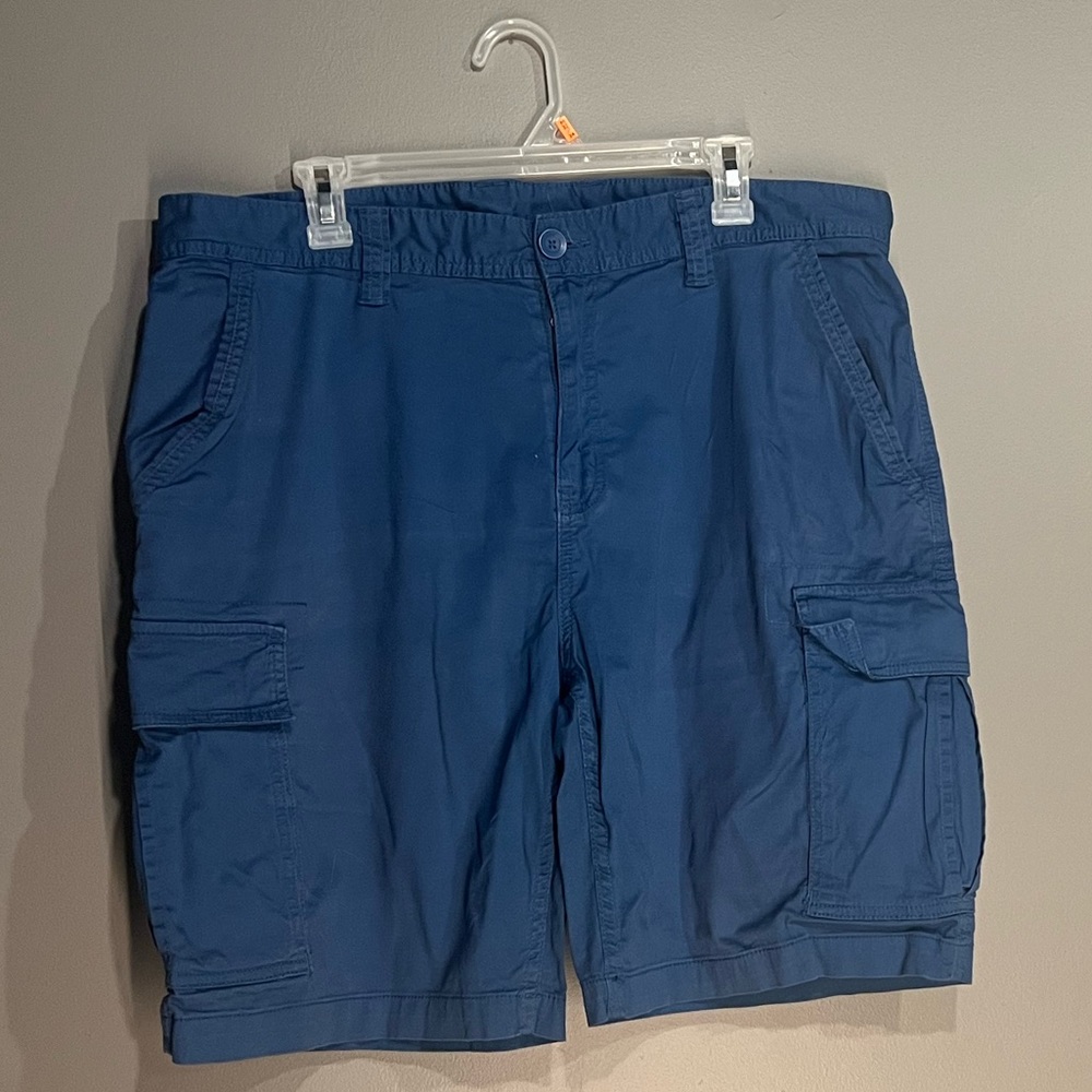 Men’s blue cargo shorts